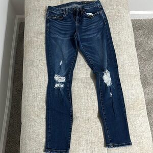 Stylish Blue Distressed Women's Jeans